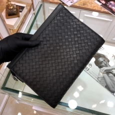 Mens Bottega Veneta Clutch Bags